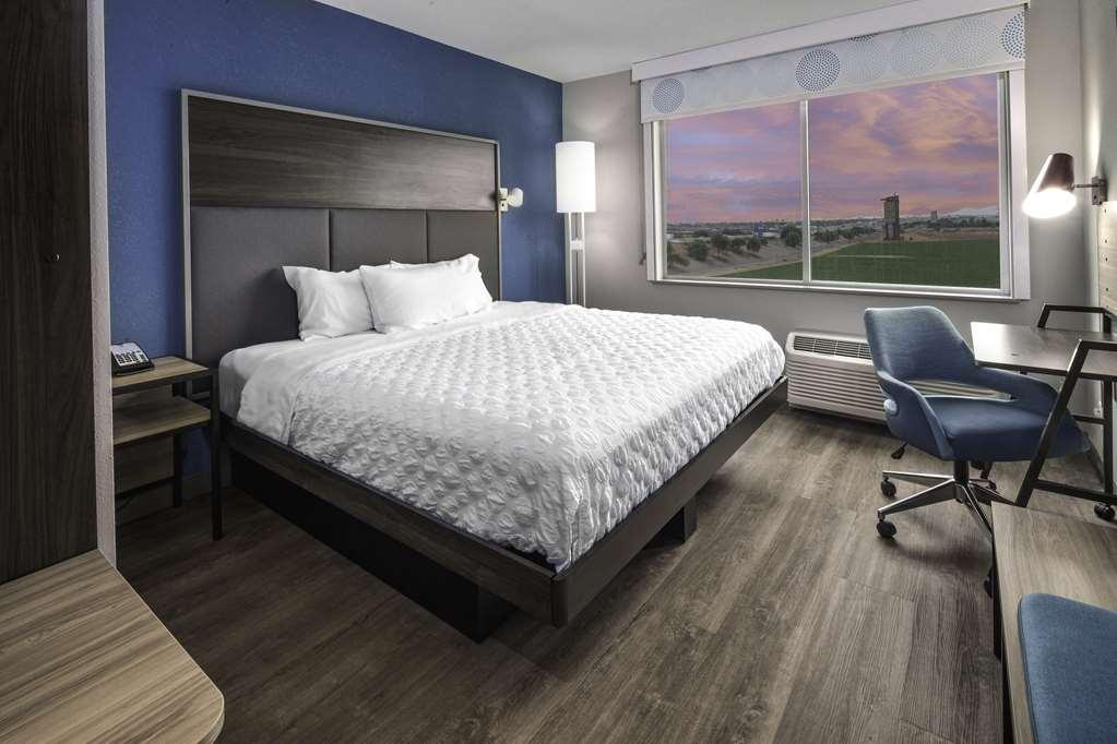 Tru By Hilton Goodyear Phoenix West, Az Room photo